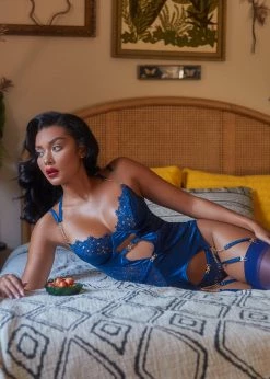 Roma Confidential LI408 - 2pc Embroidery Bustier Set Lingerie